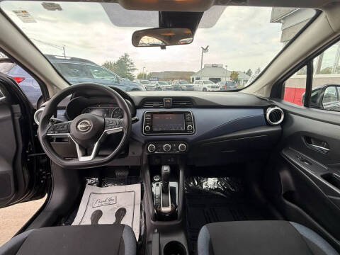 2023 Nissan Versa SV