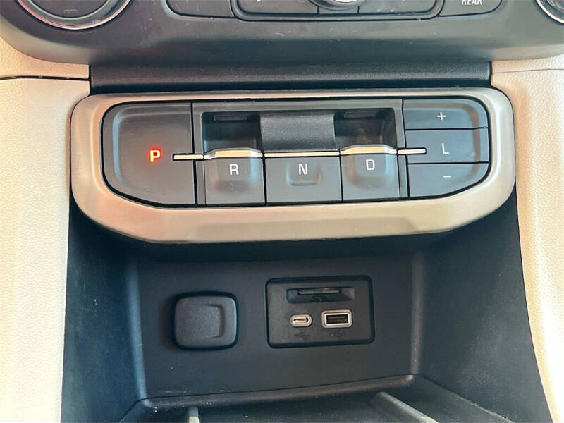 2022 GMC Acadia Denali