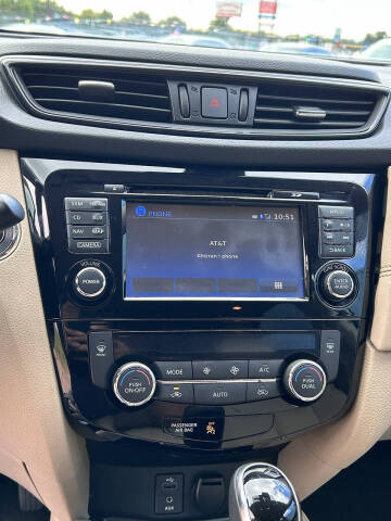 2017 Nissan Rogue SL