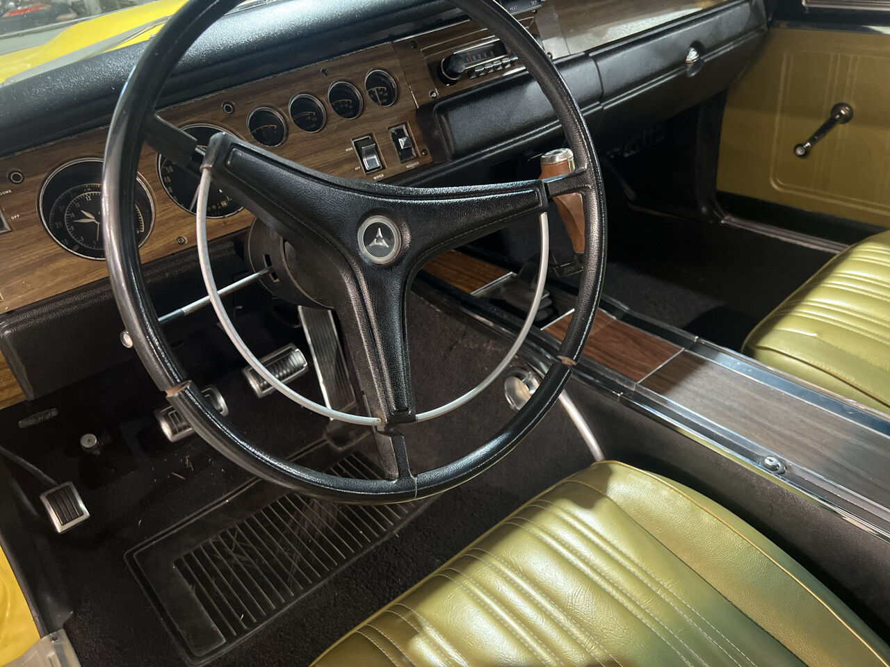 1970 Dodge Coronet 22