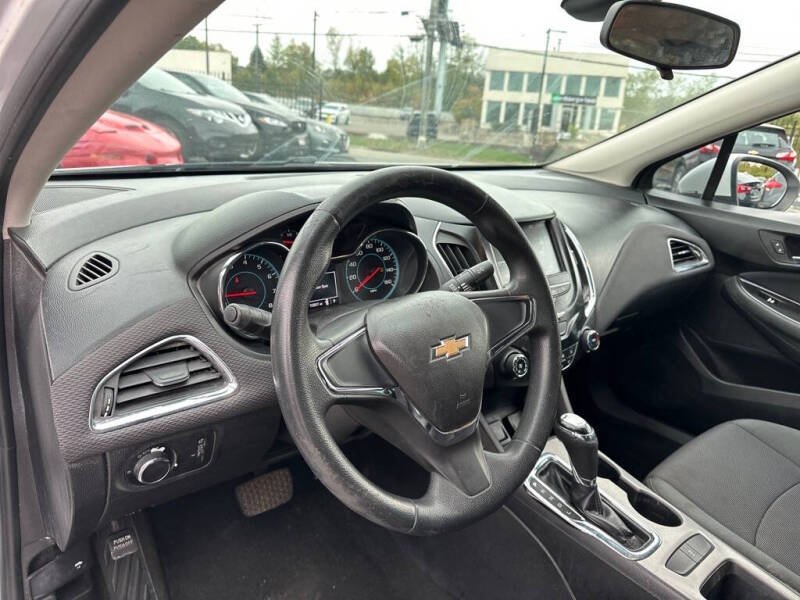 2017 Chevrolet Cruze LS Auto