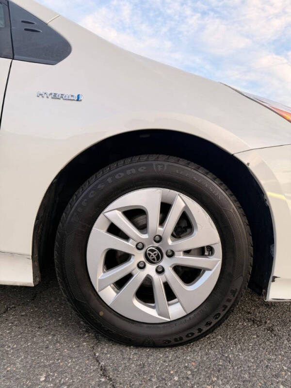 2017 Toyota Prius Two