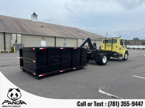 2012 Freightliner M2 106