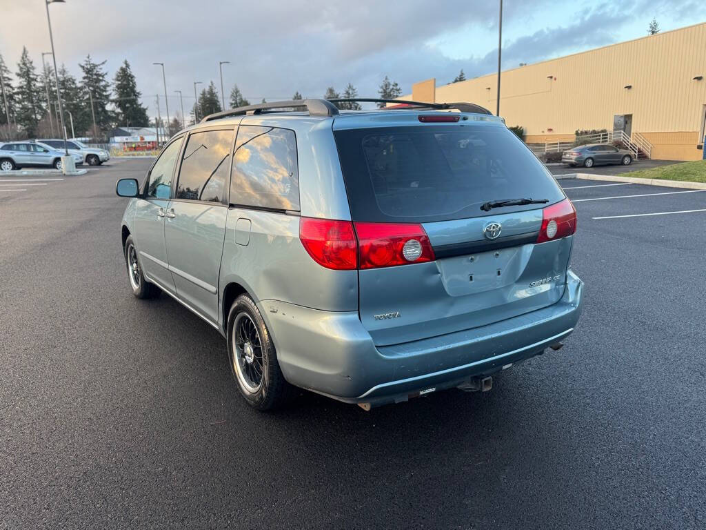 2006 Toyota Sienna for sale at The Price King Auto in LAKEWOOD, WA