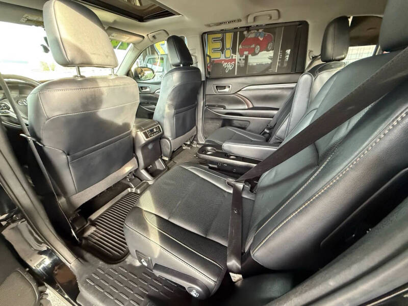 2017 Toyota Highlander Limited Platinum