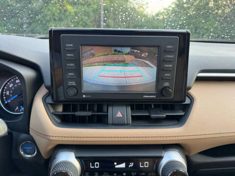 2021 Toyota RAV4 Hybrid XLE