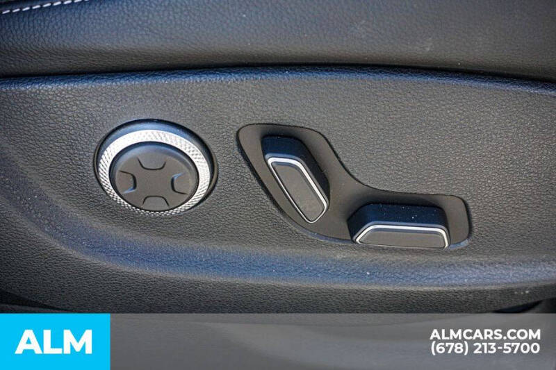 2024 Genesis GV70 2.5T Standard