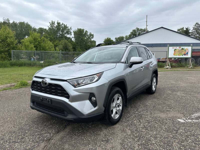 2021 Toyota RAV4 XLE's photo