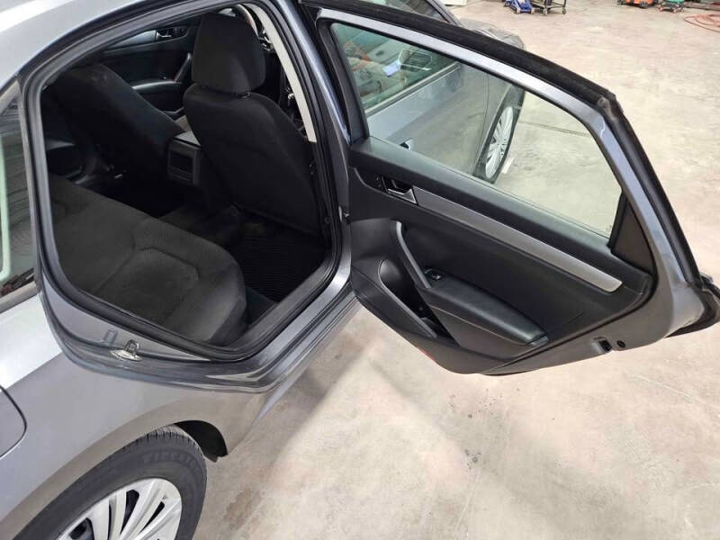 2014 Volkswagen Passat 1.8T S