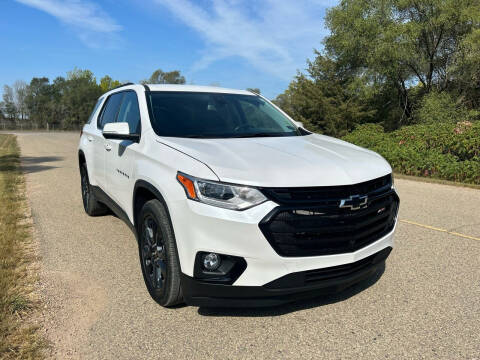 2021 Chevrolet Traverse for sale at RUS Auto in Shakopee MN