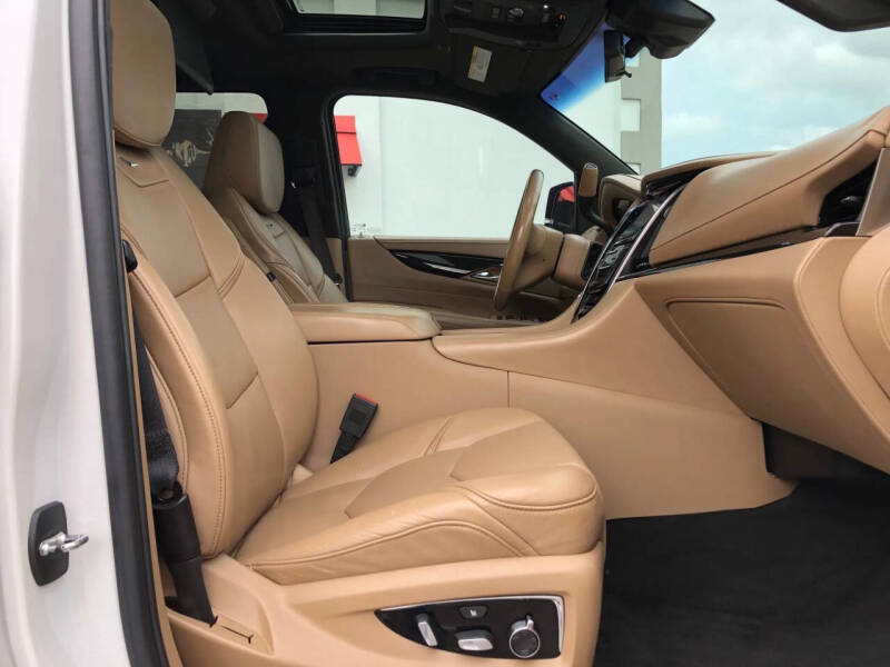 2019 Cadillac Escalade ESV Platinum