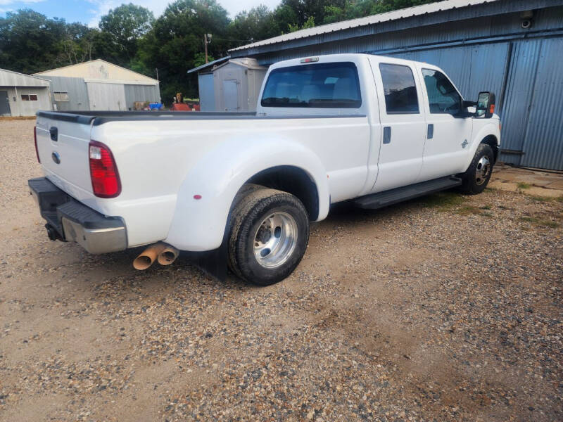 2015 Ford F-350 Super Duty XLT photo 4