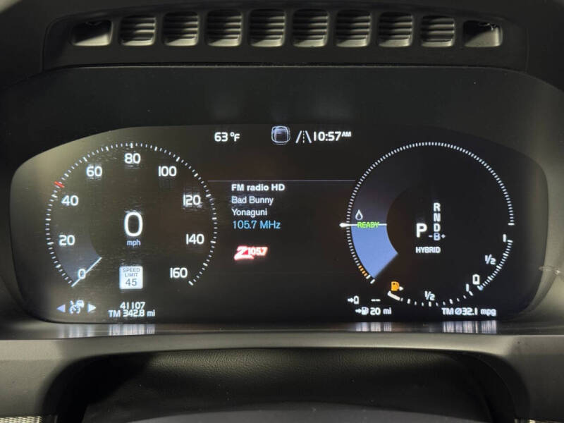 2022 Volvo XC90 Recharge T8 R-Design