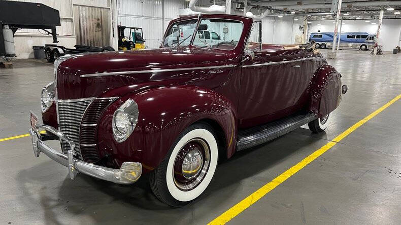 1940 Ford Deluxe
