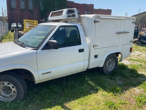 1998 Chevrolet S-10 for sale at Classic Car Deals in Cadillac MI