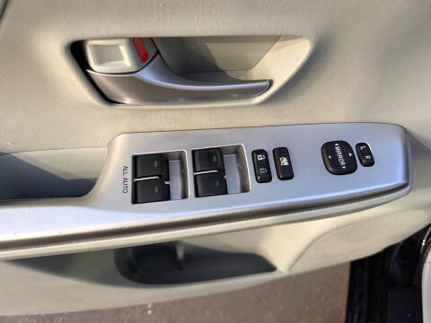 2012 Toyota Prius v Two