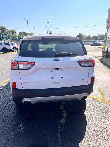 2021 Ford Escape SE