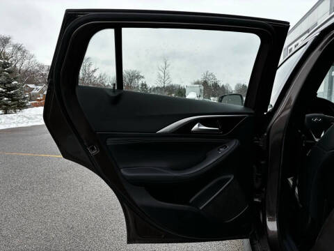 2017 Infiniti QX30 Premium