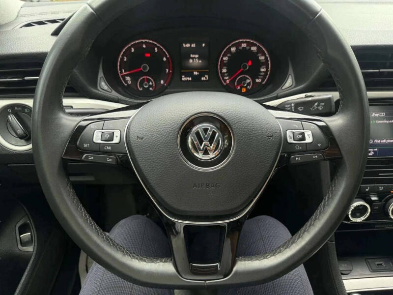 2022 Volkswagen Passat SE