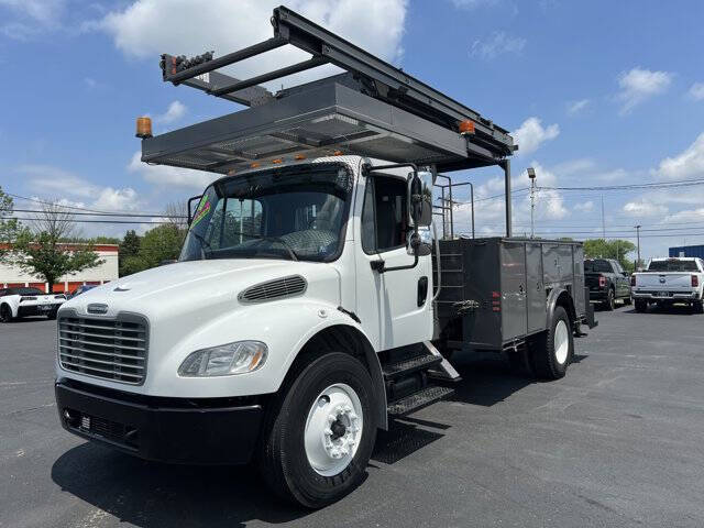 2010 Freightliner M2 106