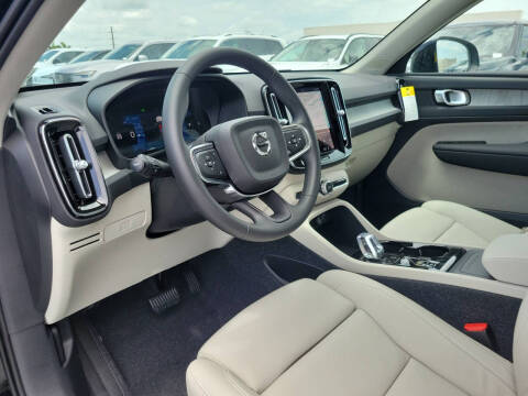 2026 Volvo XC40 B4 Plus