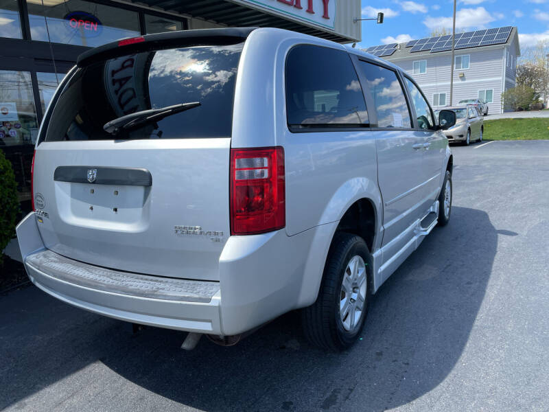 2009 Dodge Grand Caravan SE