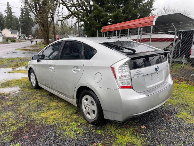 2010 Toyota Prius III
