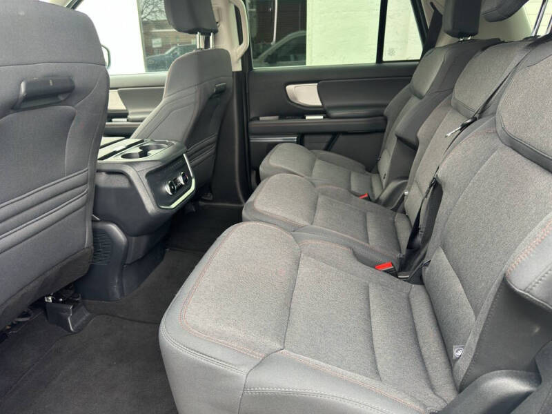 2025 Ford Expedition Active