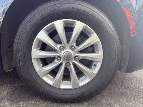 2017 Chrysler Pacifica Touring