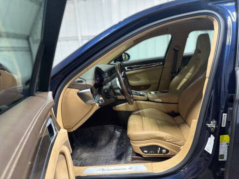 2018 Porsche Panamera 4