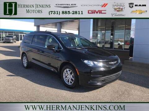2020 Chrysler Voyager for sale at CAR MART in Union City TN