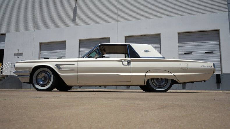 1965 Ford Thunderbird
