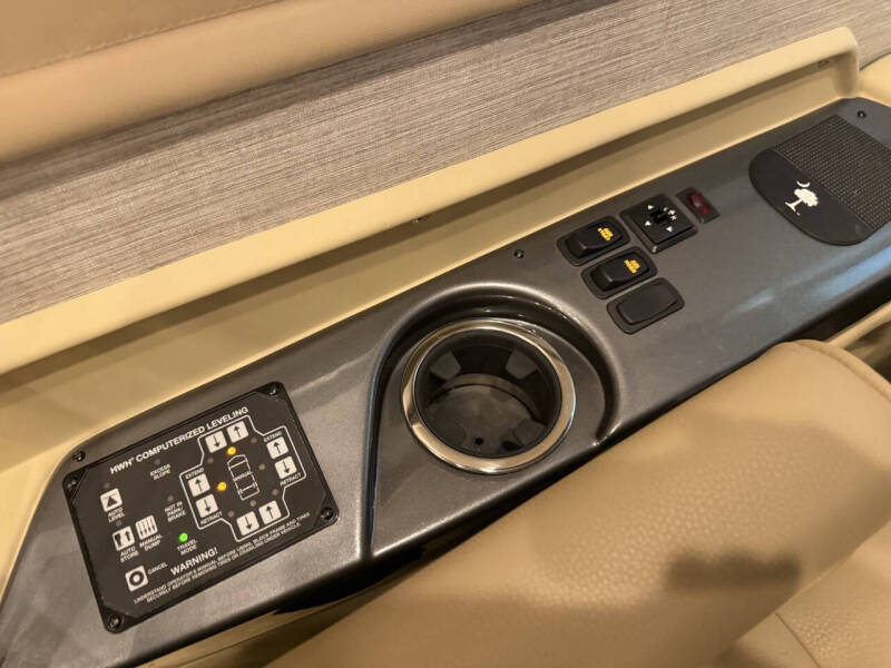 2020 Tiffin Allegro RED