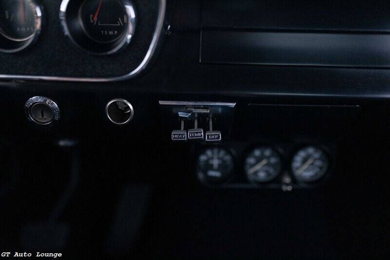 1965 Ford Mustang 36