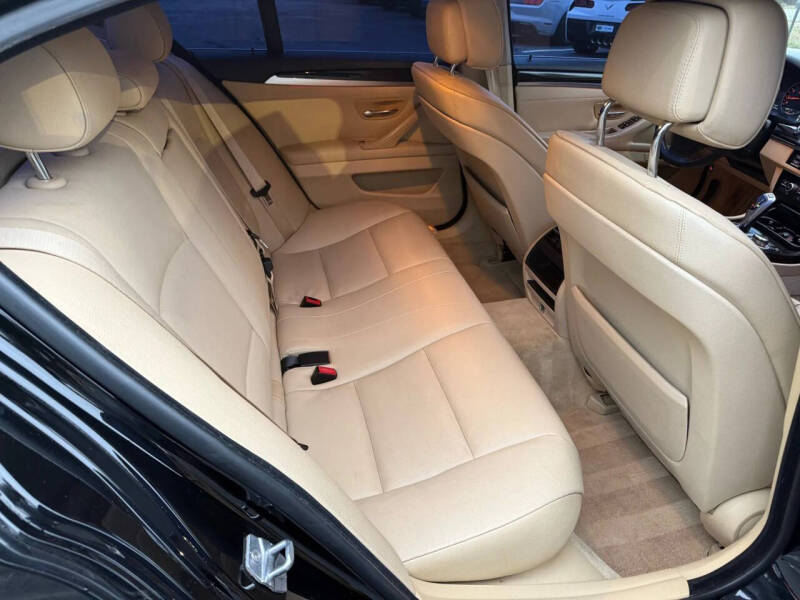 2013 BMW 5 Series 528i