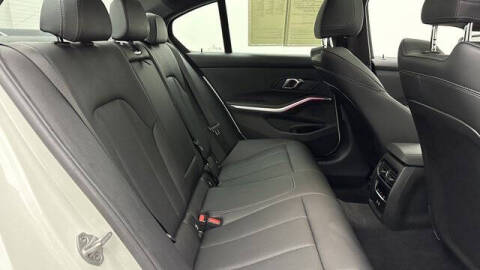 2025 BMW 3 Series 330i