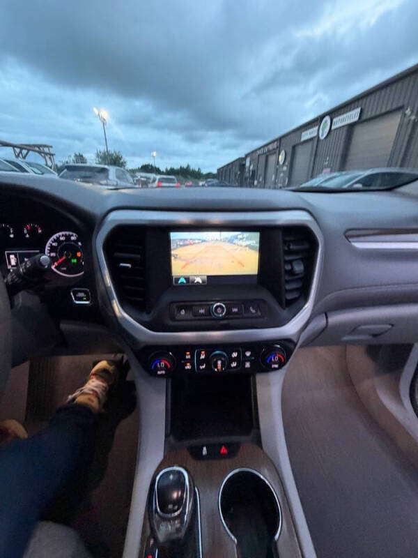 2017 GMC Acadia SLE-1