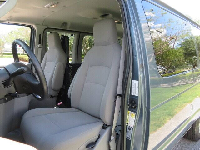 2013 Ford E-Series E-150 XLT