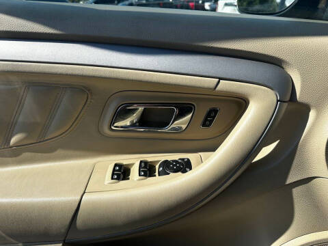 2019 Ford Taurus SEL