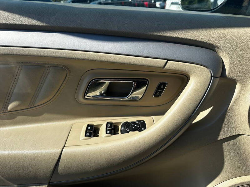 2019 Ford Taurus SEL