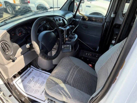 2001 Ford E-Series E-350 SD