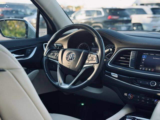 2023 Buick Enclave Essence