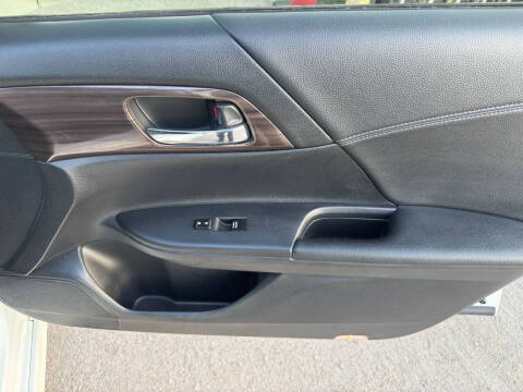 2017 Honda Accord Hybrid Touring