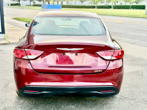 2016 Chrysler 200 Touring