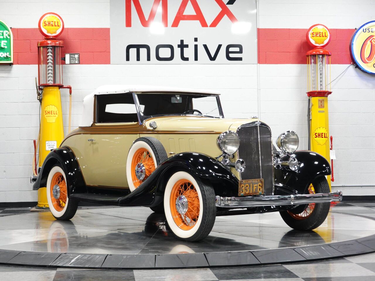 1933 Chevrolet Master Deluxe 2