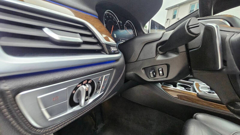 2016 BMW 7 Series 750i xDrive