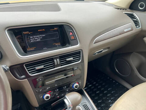 2017 Audi Q5 2.0T quattro Premium Plus
