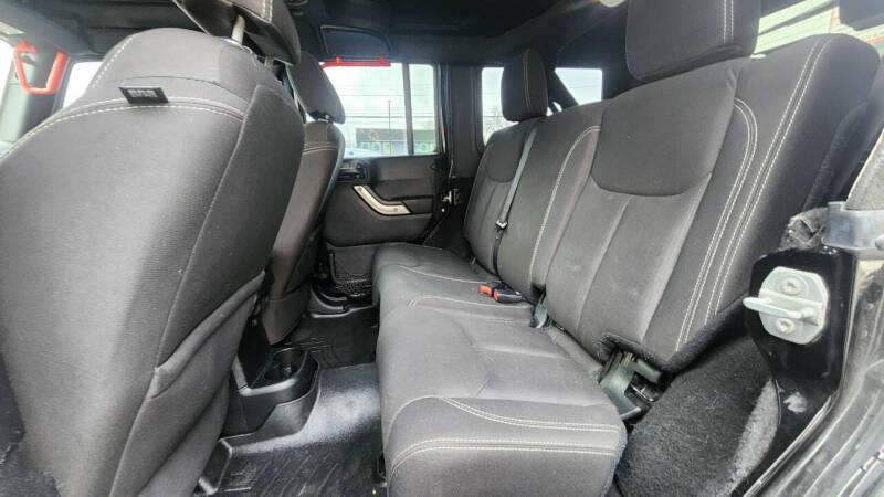 2016 Jeep Wrangler Unlimited Sahara