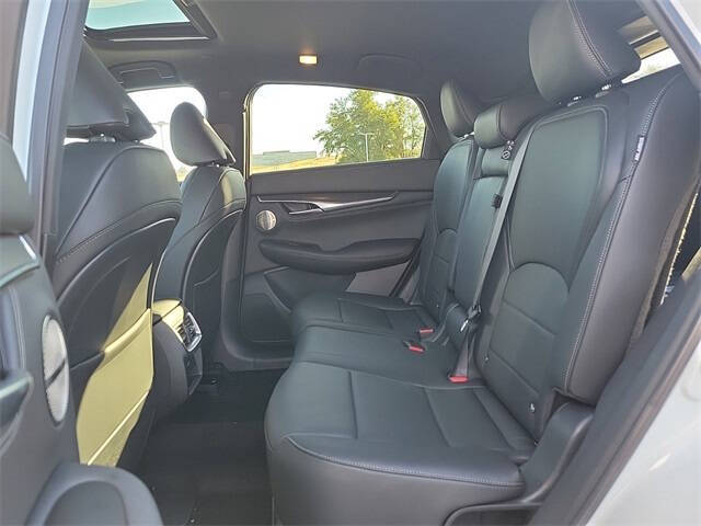 2025 Infiniti QX55 Essential