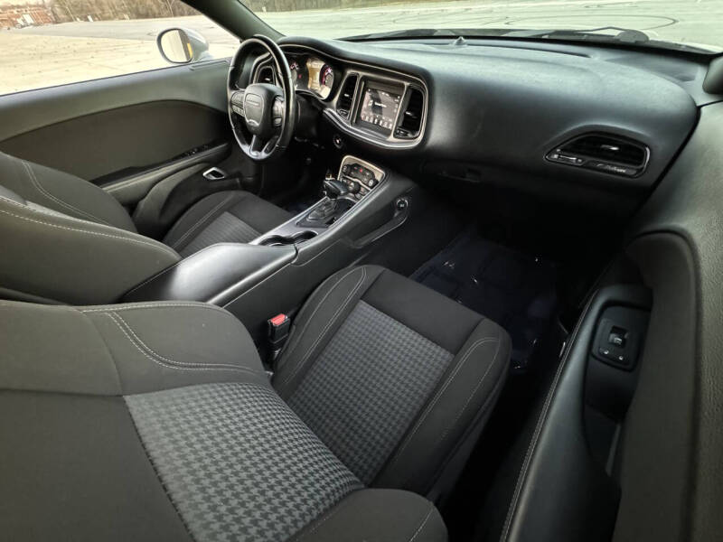 2020 Dodge Challenger SXT